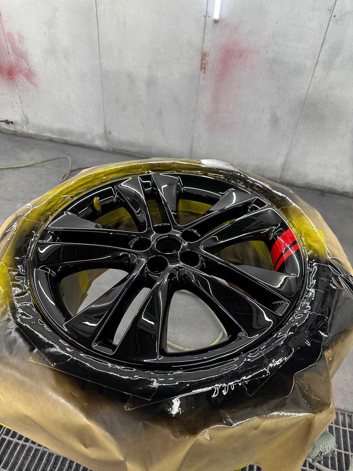 Gloss black wheel